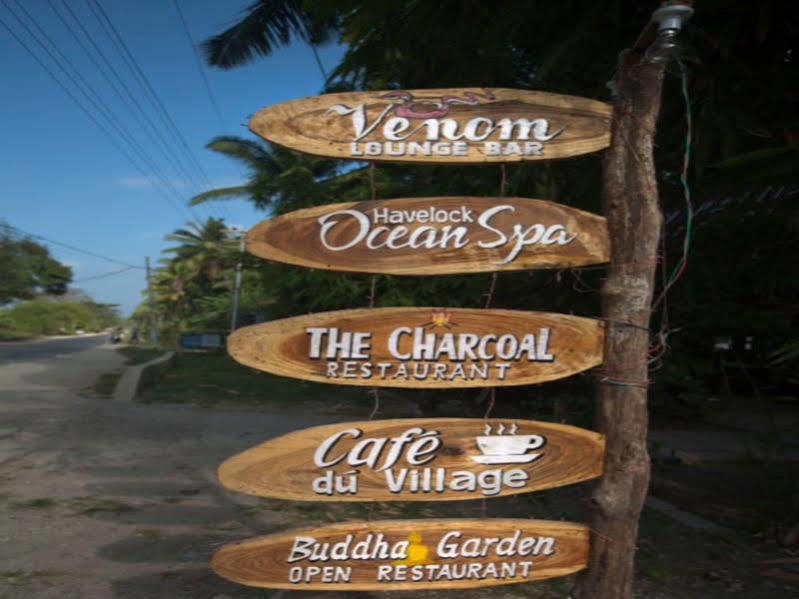 Symphony Palms Beach Resort And Spa Govind Nagar Exterior foto